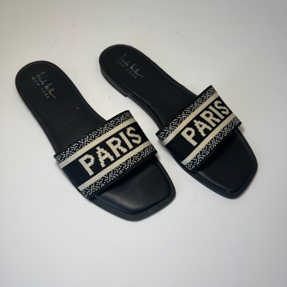 Nicole Miller Sandals Women's Size 9 Black White Slip On Paris Print Resort - Picture 1 of 4